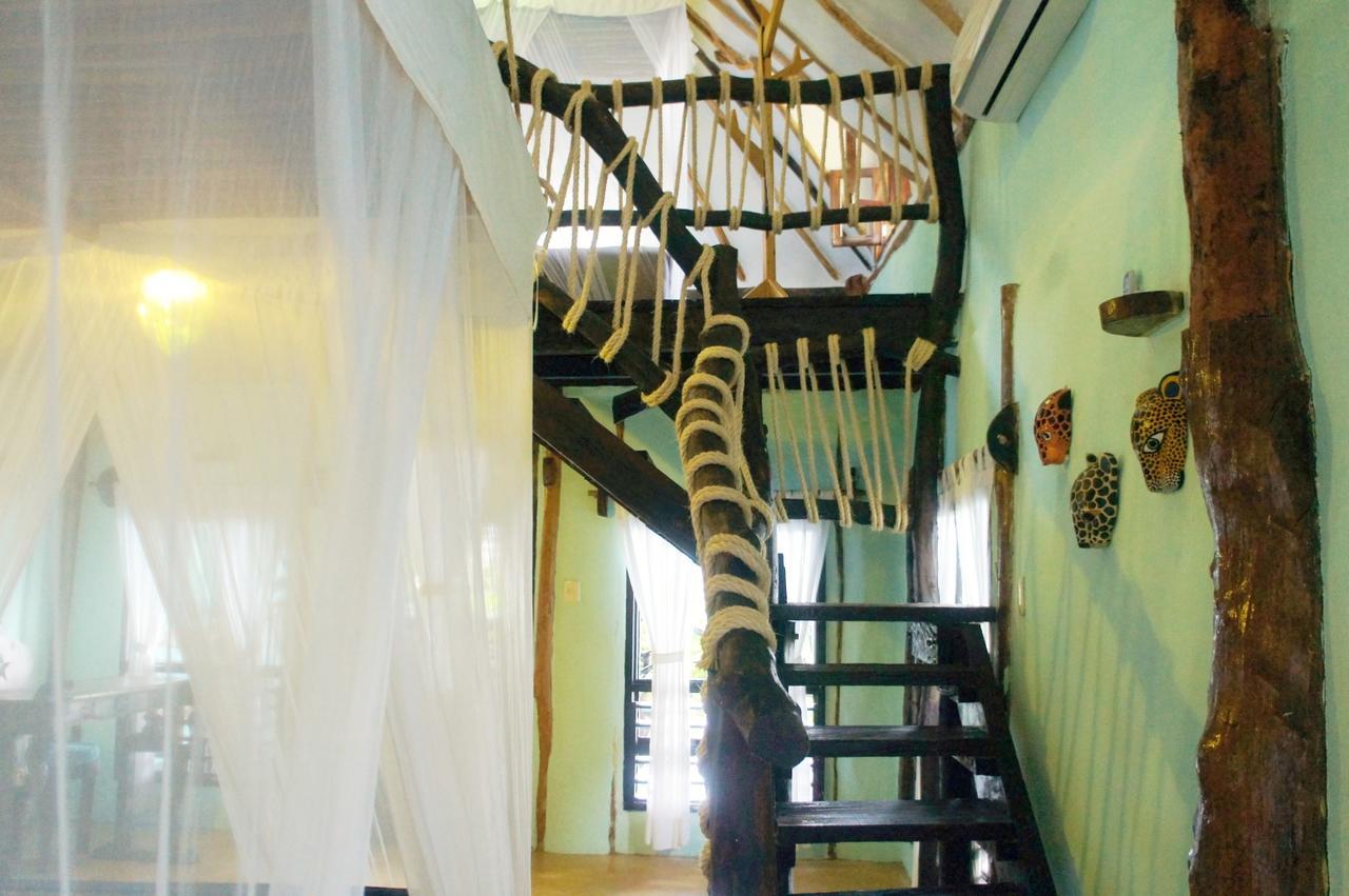 月神小屋酒店 图卢姆 外观 照片